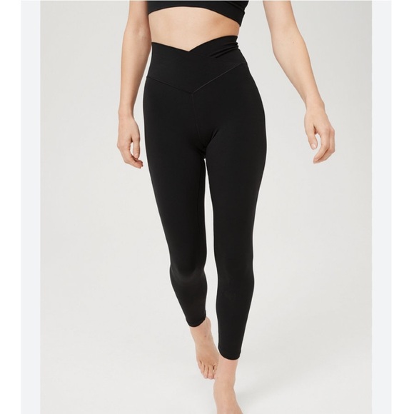 Aerie Offline Real Me High Waisted Crossover Leggings - Picture 2 of 11